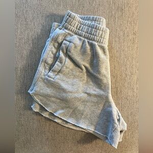 Aerie On My Way High-Waisted Short - Heather Grey